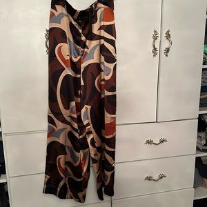 House of Harlow silky pants. NEW!!